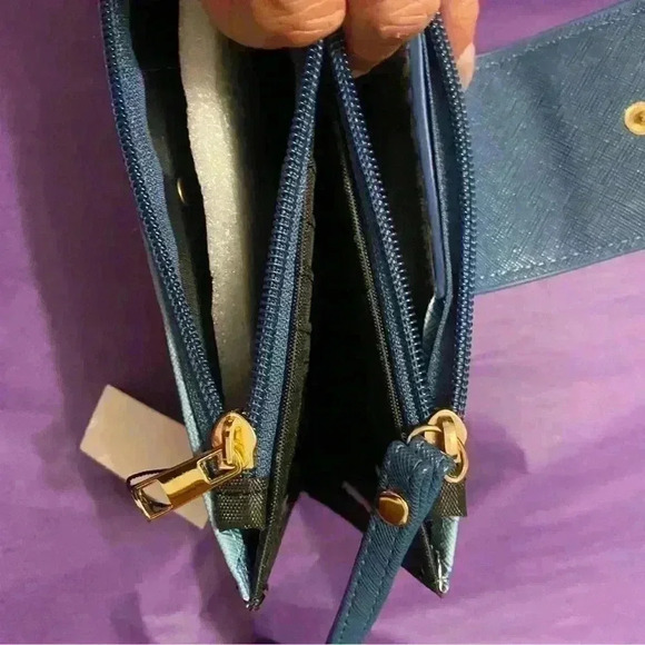 XOXO Wristlet Wallet - Your choice all three NWT - Picture 8 of 14